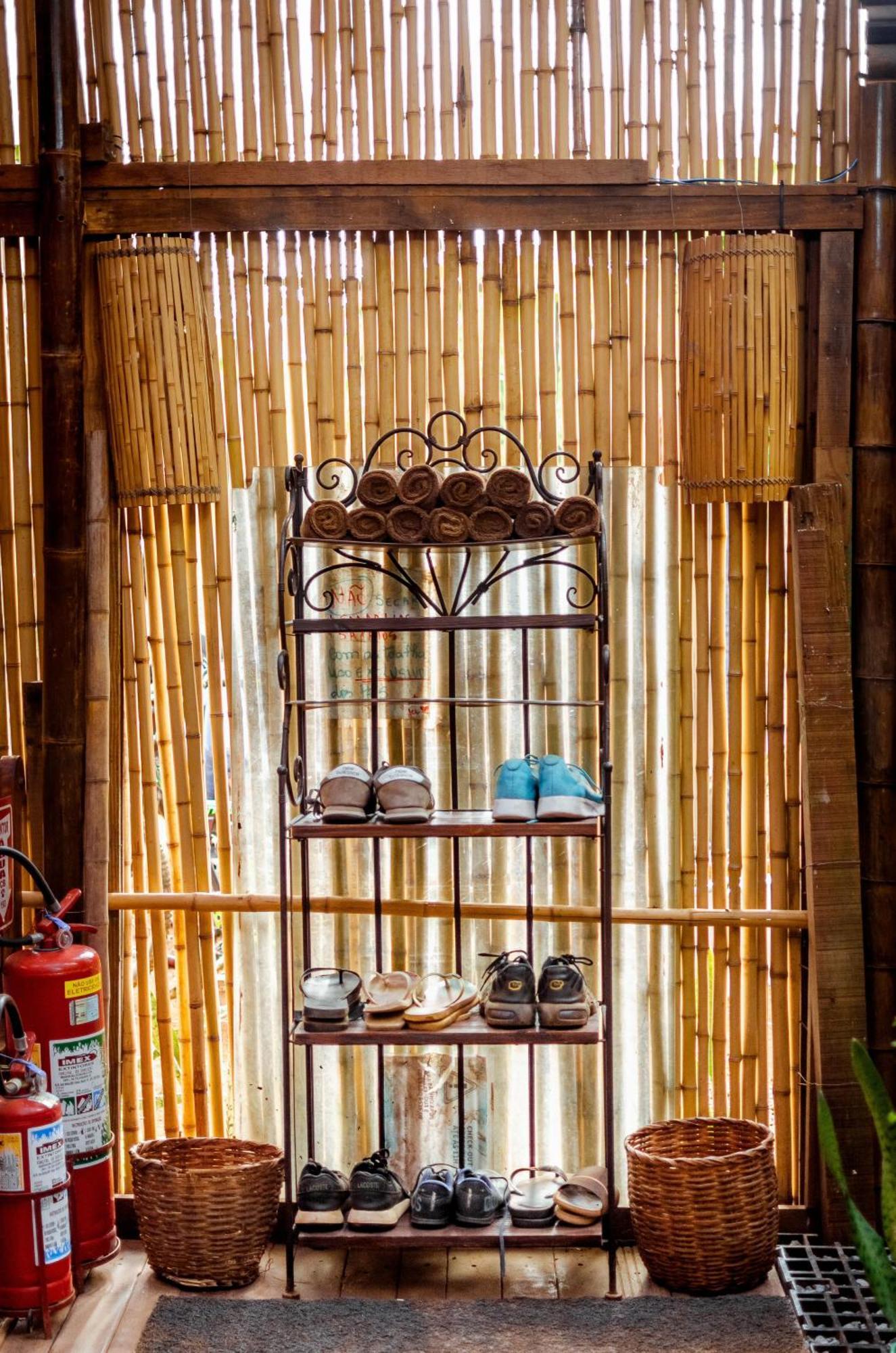Doce Lar Hostel Noronha フェルナンド・デ・ノローニャ エクステリア 写真