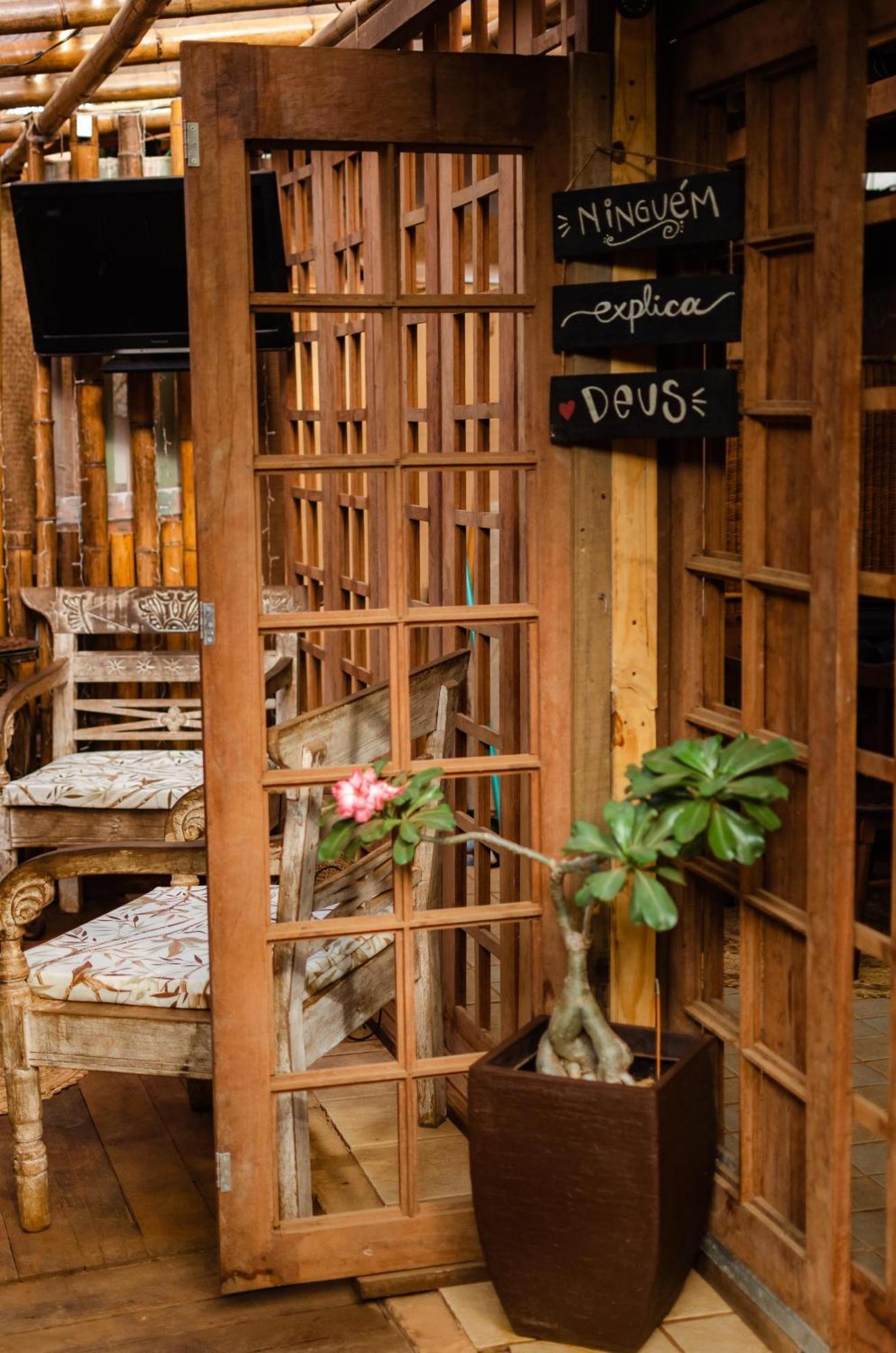 Doce Lar Hostel Noronha フェルナンド・デ・ノローニャ エクステリア 写真