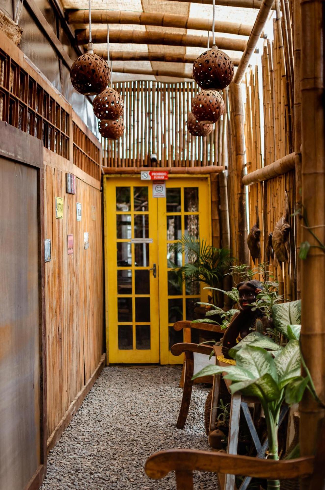 Doce Lar Hostel Noronha フェルナンド・デ・ノローニャ エクステリア 写真