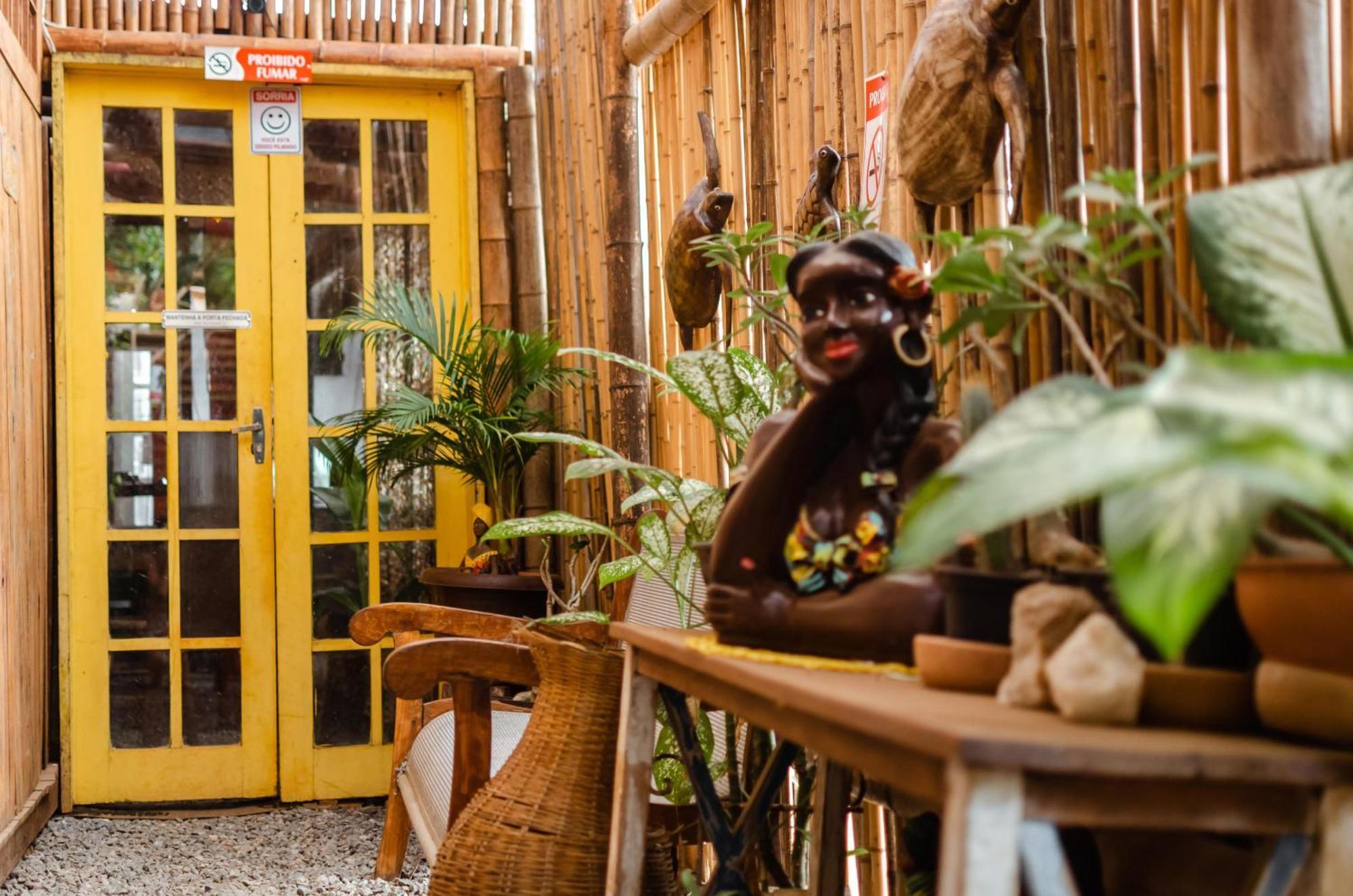 Doce Lar Hostel Noronha フェルナンド・デ・ノローニャ エクステリア 写真